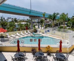 Photo 4 - Harbour House 213: Pool, Balcony, Steps from Times Square