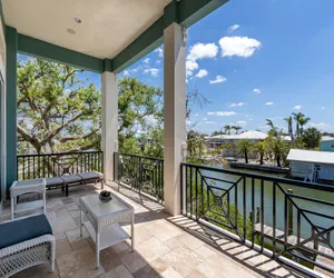 Photo 2 - 461 Freshly Squeezed: 5BR, Pool, Spa & Canal Views