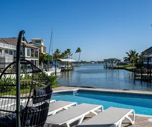 Photo 2 - 607 Bliss on the Bay: 5BR Oasis w/ Pool, Spa & Views