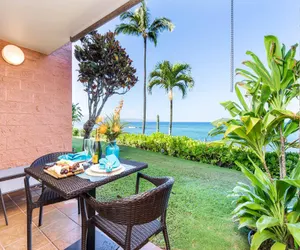 Photo 2 - Kuleana 405 Oceanfront 1 Bedroom