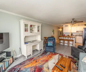 Photo 5 - ROYAL GARDEN RESORT 203