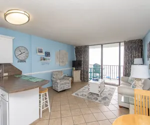 Photo 4 - ROYAL GARDEN RESORT 209