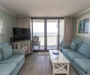 Photo 3 - ROYAL GARDEN RESORT 201