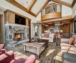 Photo 3 - Golden Peak Luxury 4 BR Penthouse - Ski-in/out! Save 20% on 7+ Nights!