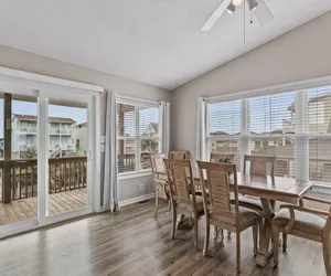 Photo 5 - Life of Sea-Renity / 112 Burlington Street