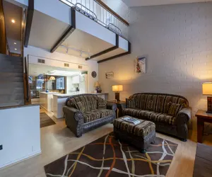 Photo 3 - Park Avenue 252