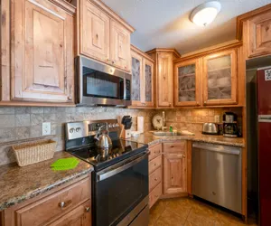 Photo 5 - Park Avenue 211