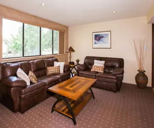 Photo 4 - Park Avenue 243