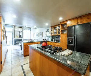 Photo 5 - Park Avenue 245