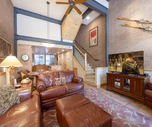 Photo 3 - Park Avenue 227