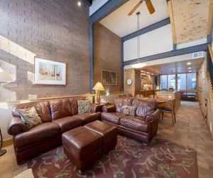 Photo 2 - Park Avenue 227