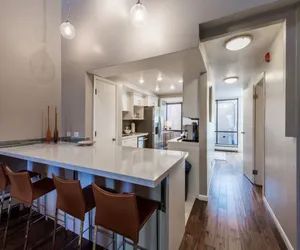 Photo 3 - Park Avenue 296