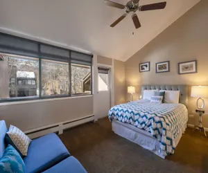 Photo 5 - Park Avenue 296