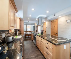 Photo 5 - Park Avenue 235