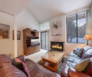 Photo 2 - Park Avenue 231