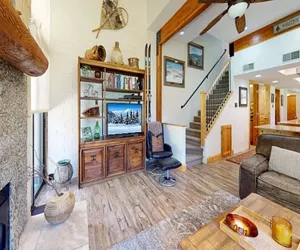 Photo 2 - Park Avenue 236