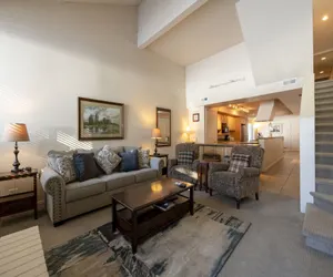 Photo 2 - Park Avenue 251