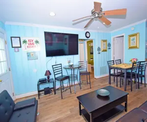 Photo 4 - Parrot Bay-Key Lime 7