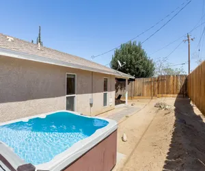 Photo 2 - Colorful Cactus - Hot Tub, BBQ and Fire Pit!