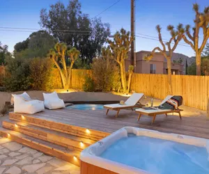 Photo 2 - Casa Amarilla- Hot Tub,Firepit,BBQ &Fantastic Yard for Families