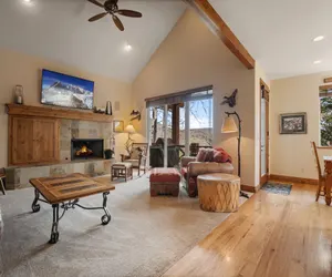 Photo 2 - Midway 4 Bedroom 4.5 Bathroom golf course Luxury Turnberry 23