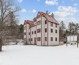 Photo 2 - Simple and Cozy Apartment Just Mins to Loon Mountain and Waterville Valley