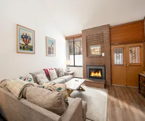 Photo 3 - Park Avenue 216