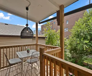 Photo 5 - Grand Avenue APT 2/West Loop & newly renovated!
