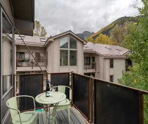 Photo 3 - Big & Bright Hidden Gem w/ Garage, Hot Tub, Lux Kitchen