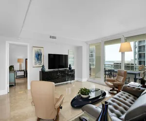 Photo 3 - Ritz Carlton Coconut Grove Two Bedroom Luxury Apartment