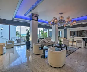 Photo 5 - Unit 706 Ocean Manor Beachfront Resort Ft Lauderdale Condo w/ Pool, Tiki bar, Restaurant, Fab Views!