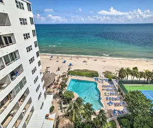 Photo 2 - Unit 904 Ocean Manor Beachfront Resort Ft Lauderdale Condo w/ Pool, Restaurant, Tiki Bar & Fab Views!