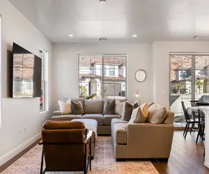 Photo 2 - Life is Suite