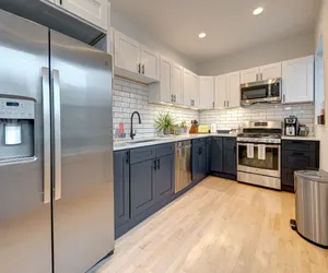 Photo 4 - The Bagel Inn - Bright & Modern Wrigleyville 2 Bed