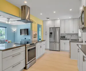 Photo 3 - ISLAND VIBES -  POOL, TIKI HUT, CLOSE TO BEACH, 4 Bed 2 Bath, New, Beautiful and Private!