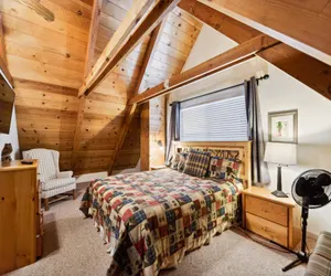 Photo 4 - Cozy, Cute, Cabin in the Woods