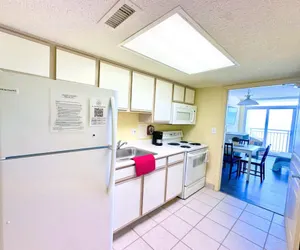 Photo 5 - Baywatch I 1607