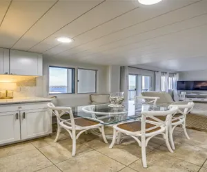 Photo 5 - Pinnacle Port A502