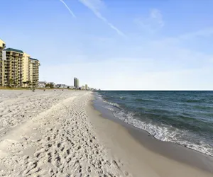 Photo 2 - Laketown Wharf 1003