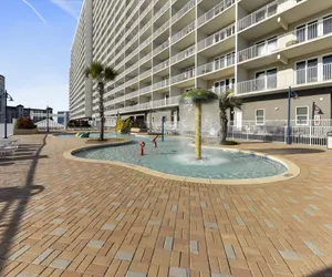 Photo 3 - Laketown Wharf 1003