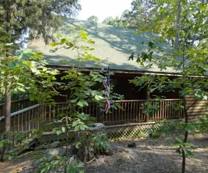 Photo 5 - Couple's cottage  on Lake Ouachita.