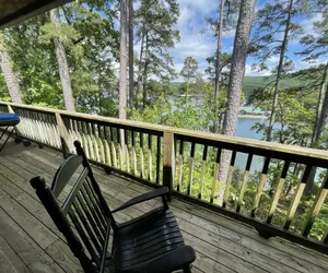 Photo 4 - Mountain Harbor Two Bedroom cabin on the lake