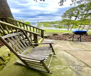 Photo 2 - Mountain Harbor studio on Lake Ouachita.