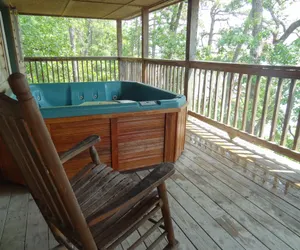 Photo 4 - Luxury Mountain Harbor cottage on Lake Ouachita.