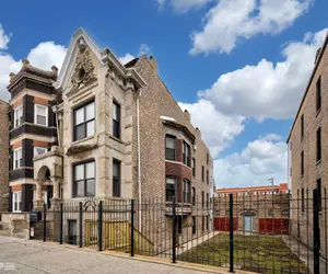 Photo 5 - Newly Renovated Studio in the Heart of Pilsen