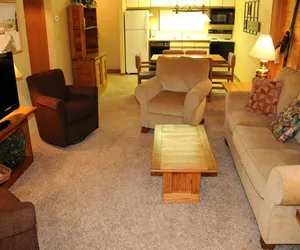 Photo 3 - Seven Springs Stoneridge 3 Bedroom Standard Condo - Pet Friendly!