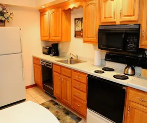 Photo 5 - Seven Springs 2 Bedroom Deluxe Condo, Near Swimming Pool!