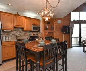 Photo 5 - Seven Springs 1 BR+Loft Condo, Ski In Ski Out!