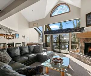 Photo 2 - Queen Esther at Deer Valley Resort - Four Bedroom Condo with Hot Tub #2447