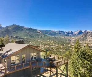 Photo 2 - Moose Den Luxury Vacation Home at Windcliff
